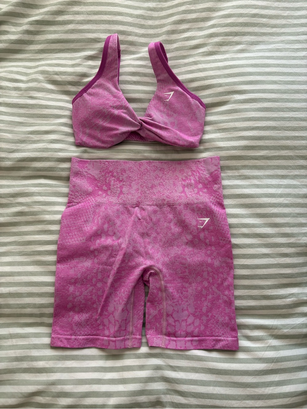 Gymshark sour pink adapt animal x Whitney set!